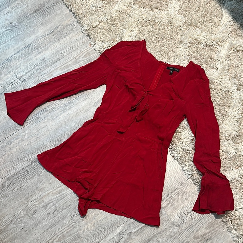 Kendall & Kylie Red Bell Sleeve V-Neck Sheath Dress